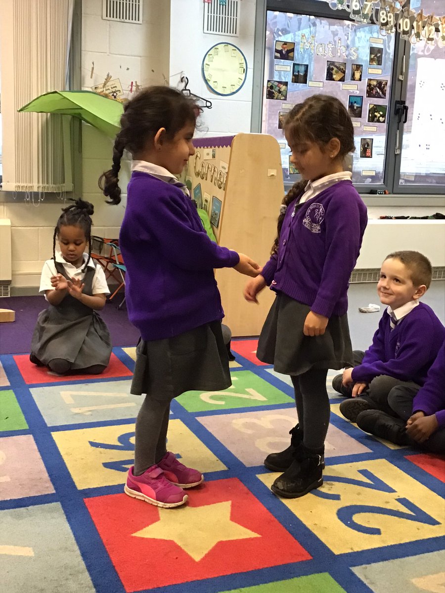 HolyFamilyL8_FS's tweet photo. We learned Jesus’ greatest commandment today and thought about how we can put this into action. We came up with our own role plays in pairs too. #ComeandSeeRE #Lent #GrowingInLove @HolyFamily_FiA https://t.co/UbAgQVc3Bo
