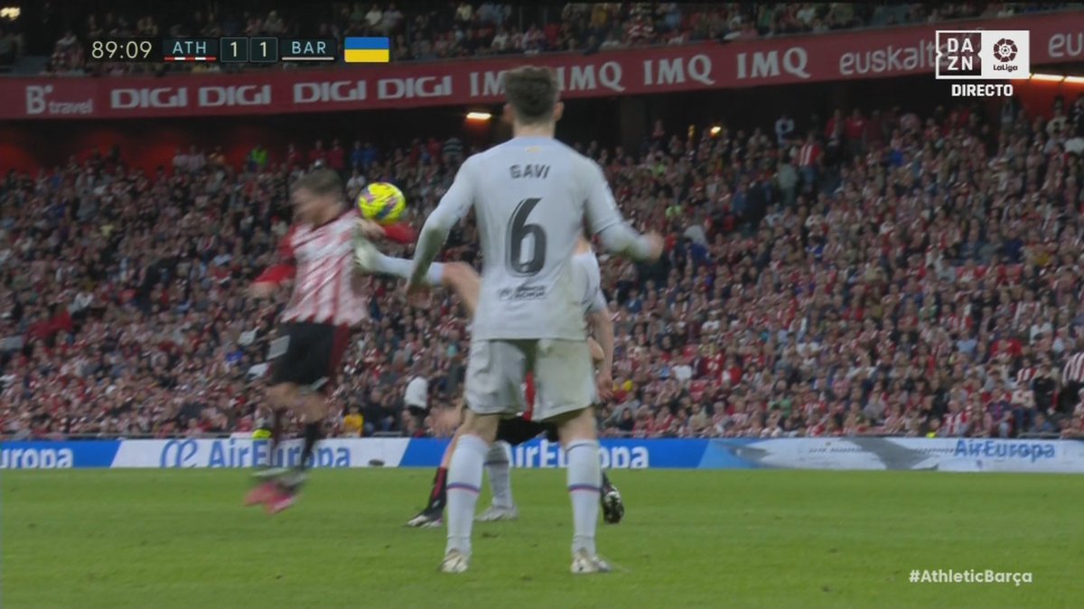 elchiringuitotv's tweet photo. 🙄Ya en frío... o no... La pregunta antes de #JUGONES: ¿Está bien anulado el gol del Athletic?

🔁RT-SÍ
❤️MG- NO

⏰📺Lo analizamos a las 15:10h en @laSextaTV con @jpedrerol. https://t.co/TDfNg0XCYf