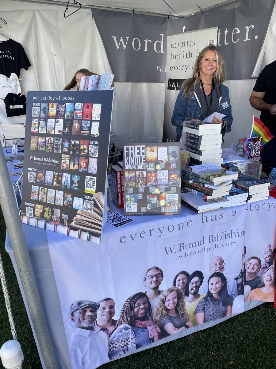 wbrandpub's tweet image. THANK YOU to all who supported @WBrandPub during @TFOB!

Missed it? You’ll have another chance to meet @WBrandPub founder @BrandJuLee &amp;amp; our talented team (&amp;amp; get your books signed) this fall at @PrintersRowFest Sept. 9, 10 bit.ly/2kCrTz2 #TFOB #PRLF23 #WordsMatter