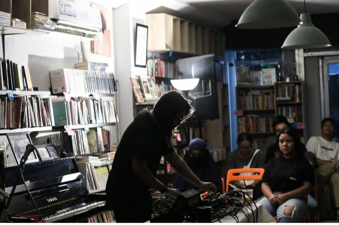 Elevation Records tweet media