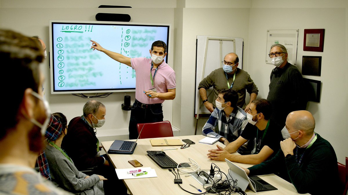 hospitalclinic's tweet photo. Ha passat més d'una setmana des del ciberatac. El treball coordinat de la Direcció de Sistemes d'Informació del #CLÍNIC amb @ciberseguracat ha permès recuperar el 3⃣0⃣% dels sistemes de l'hospital. Gràcies per la feina i l'esforç que esteu fent! ❤️ https://t.co/Mnj1Kiqye9