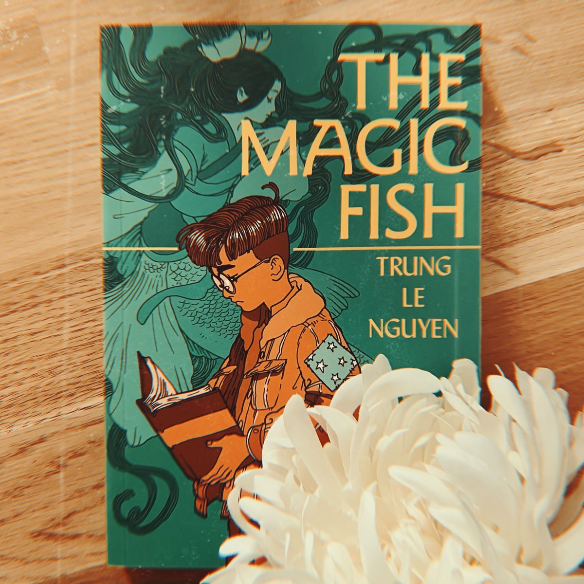 This week we're reading and recording the next episode of the Art of Comics! Here we'll discuss The Magic Fish by Trung Le Nguyen. Episode releases 24th of March.