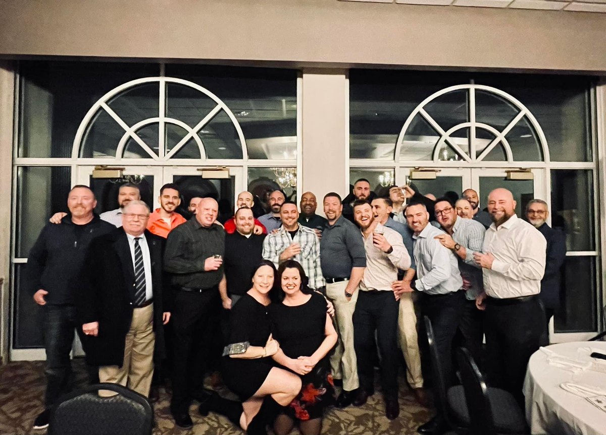 Lawrence PD banquet 💙
<a href="/StuBishop_LPD/">Sgt Stu 🇺🇸</a>