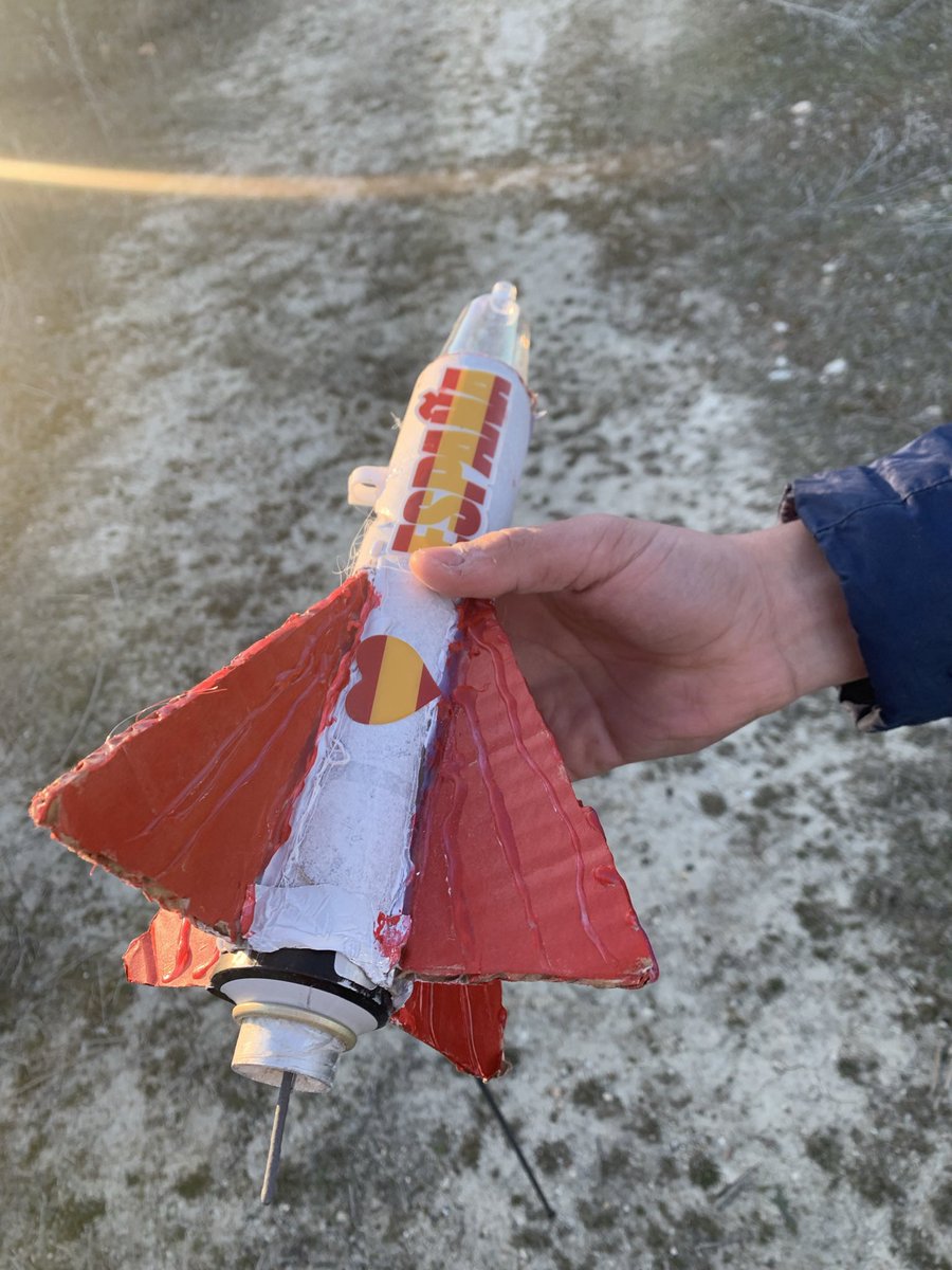 SergioFonoll's tweet photo. Ya hace sus pinitos con Cohetes de Caramelo. Muestro su versión del Miura1. Muchas gracias por todo. Espero si fuera posible su respuesta. Muchas gracias. https://t.co/XaAB8xaQRd