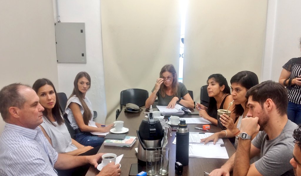 #Comisiones
En Legislación General se analizó el Proyecto de Ordenanza de la Concejal <a href="/MalenaMazal/">Malena Mazal</a> que tiene como objetivo promover un lenguaje claro en textos legales y formales para garantizar el derecho de los vecinos en comprender la información pública.
Pte M. Haysler.