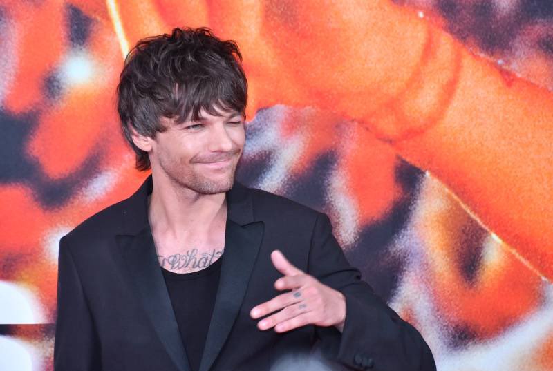 LT__91__28's tweet photo. Louis and Charlie on the red carpet tonight! #AllOfThoseVoices https://t.co/h7xLJ1nScZ