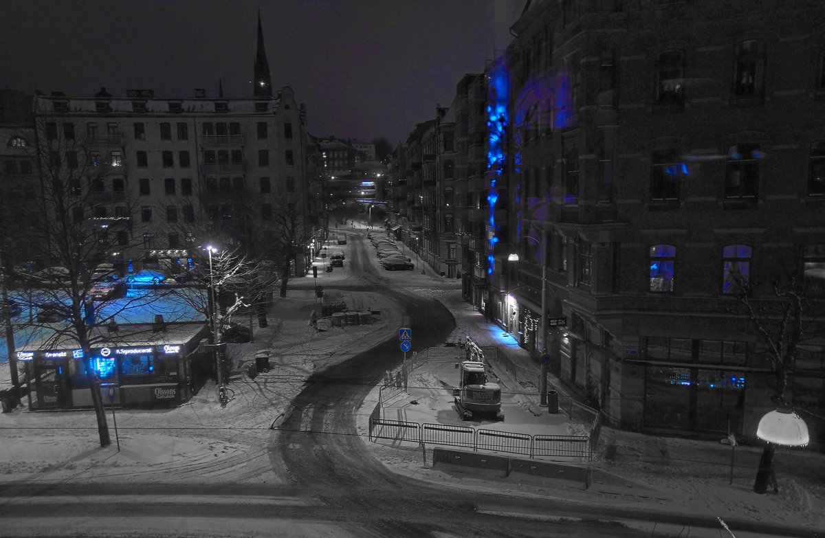 #nighttime #colorpop 🙂 @Nokia @NokiaMobile @hmd_global @HMDGlobal @TheLightCo #winter @teampureview @NokiamobBlog #nokia #nokia9 #photography #phoneography #5lenses #fivelenses #capturedbylight #shotonnokia #nokiamobile @goteborgcom