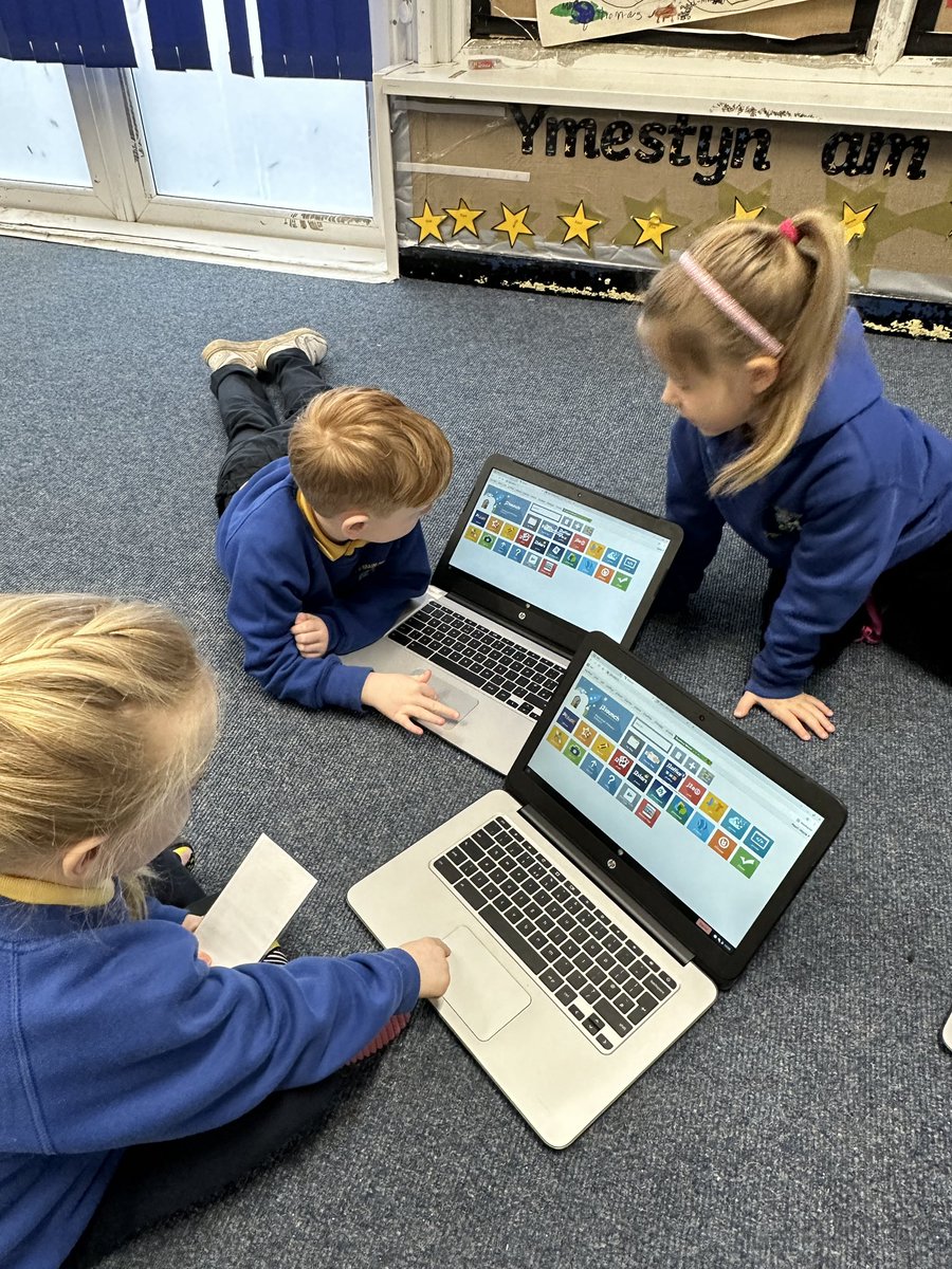 portmeadp's tweet photo. Today Year 1 were using their research maps to create a fact file on their favourite dinosaur. They used J2e database for the first time. Da iawn! 🌟 #pmdpy1 #pmdpllc #pmdpst https://t.co/JCau8xu1DF