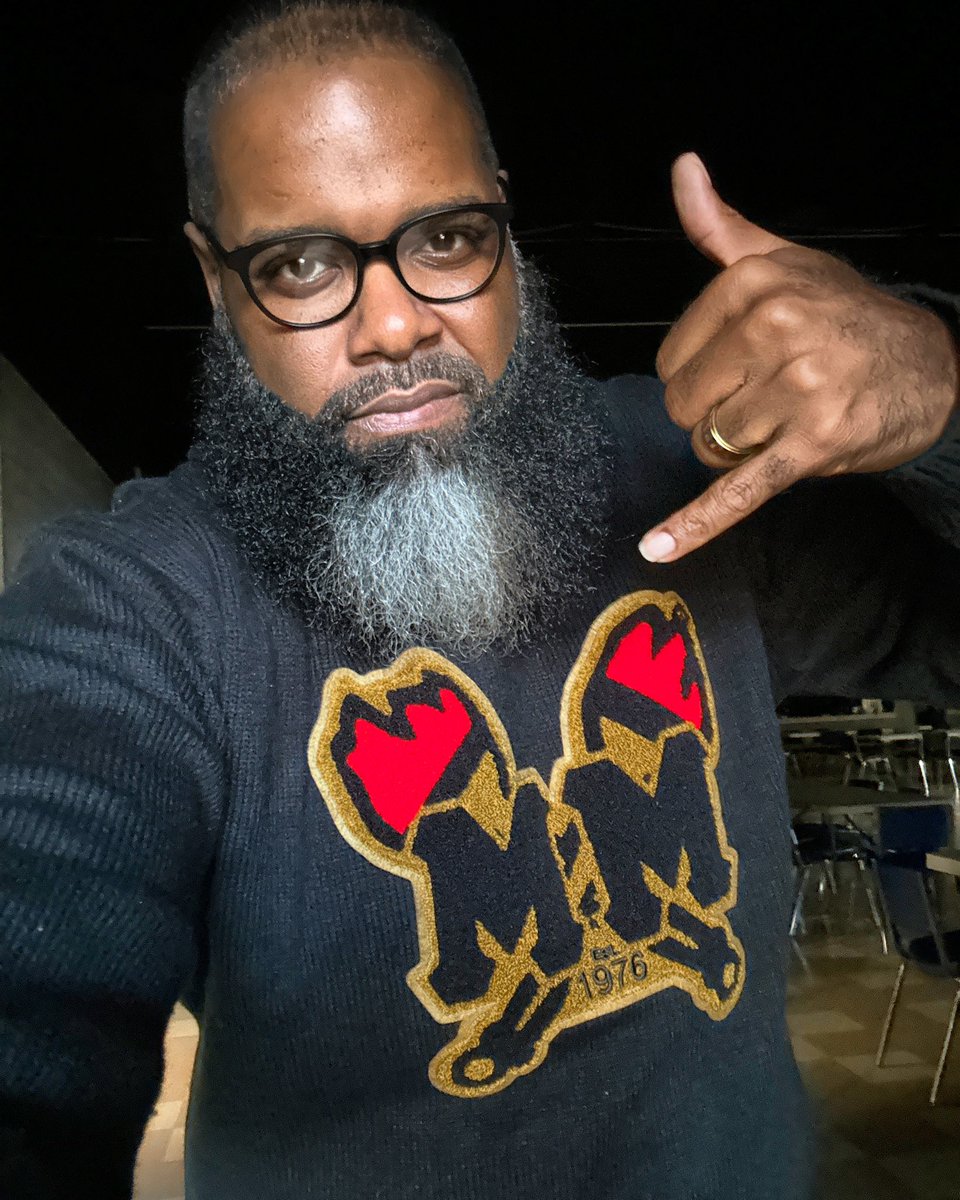 marcusgmorton's tweet image. Monday…..Let’s make it a great day y’all! ‘06 to the Good Bros! Had to rock my Chapter #MuMuMade sweater today…. #AlphaPhiAlpha #1906 #Fall98 #Educator #HR
