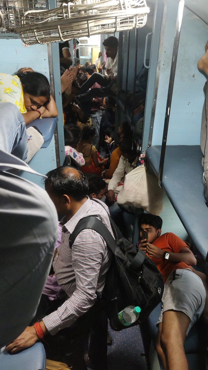 anchals33060012's tweet photo. This is the current scenario of sleeper couch in BegampuraExp 12237,there is no place to move noteven to usethe near by toilet,Iam a femalepassenger of S8 35 this is very disgusting that Ihave to hold on my pee till my destination Shame on you Indian railways #IndianRailways https://t.co/7kyAl47H5z