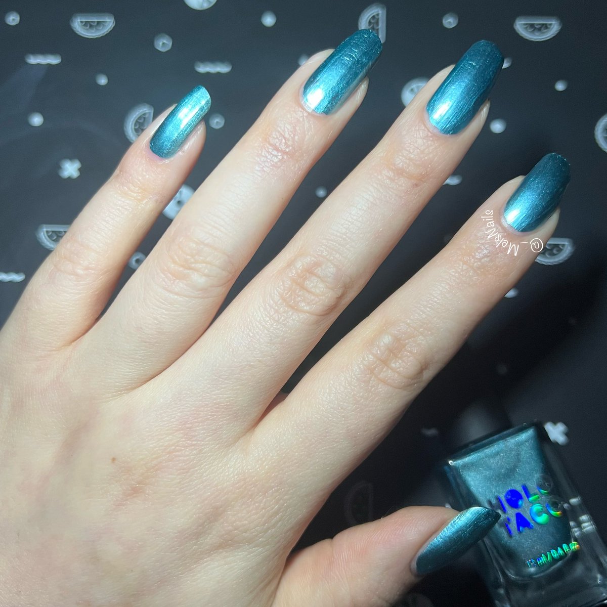 _MelsNails's tweet photo. Aquafoil swatch 💅🏻
@holotaco #QuickDryBase #Aquafoil
#HoloTaco #melsnails #Swatch https://t.co/1bkjBR81LD