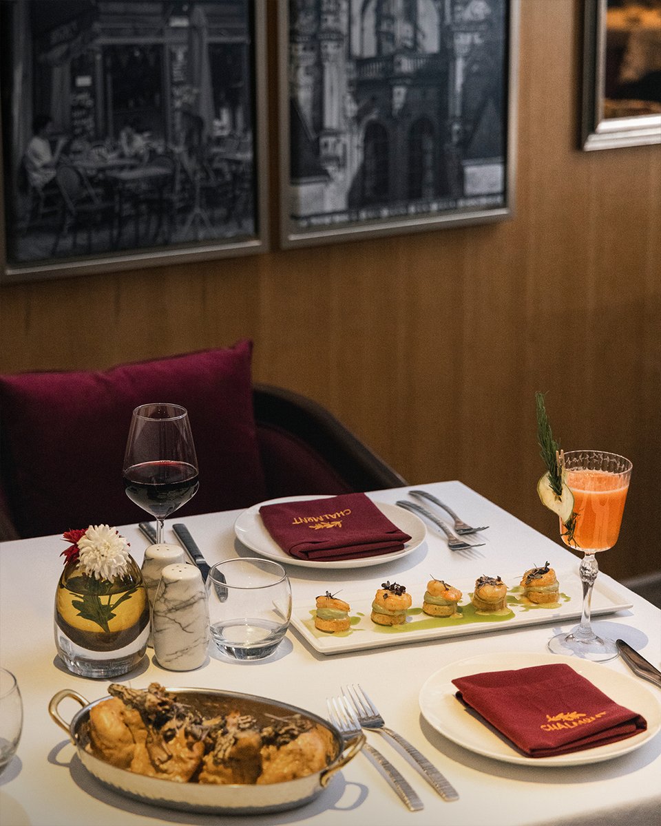 Chalmontsa's tweet photo. Step into a world of refined cuisine, served by our award-winning chef.👨🏽‍🍳

#KAFD #ChalmontRiyadh #FrenchRestaurant #SaudiArabia #MichelinStar #RiyadhFood https://t.co/kJAVdRIBam