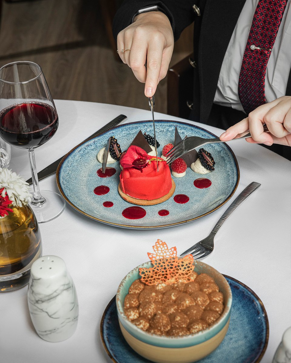 Chalmontsa's tweet photo. Our meticulous attention to final touches and delicate details will transport you to a world of wonder and nostalgia💫

#ChefsSecret #ChalmontKSA #FrenchRestaurant #FineDining #Riyadh #SaudiArabia #France https://t.co/FsjAlyPEMZ