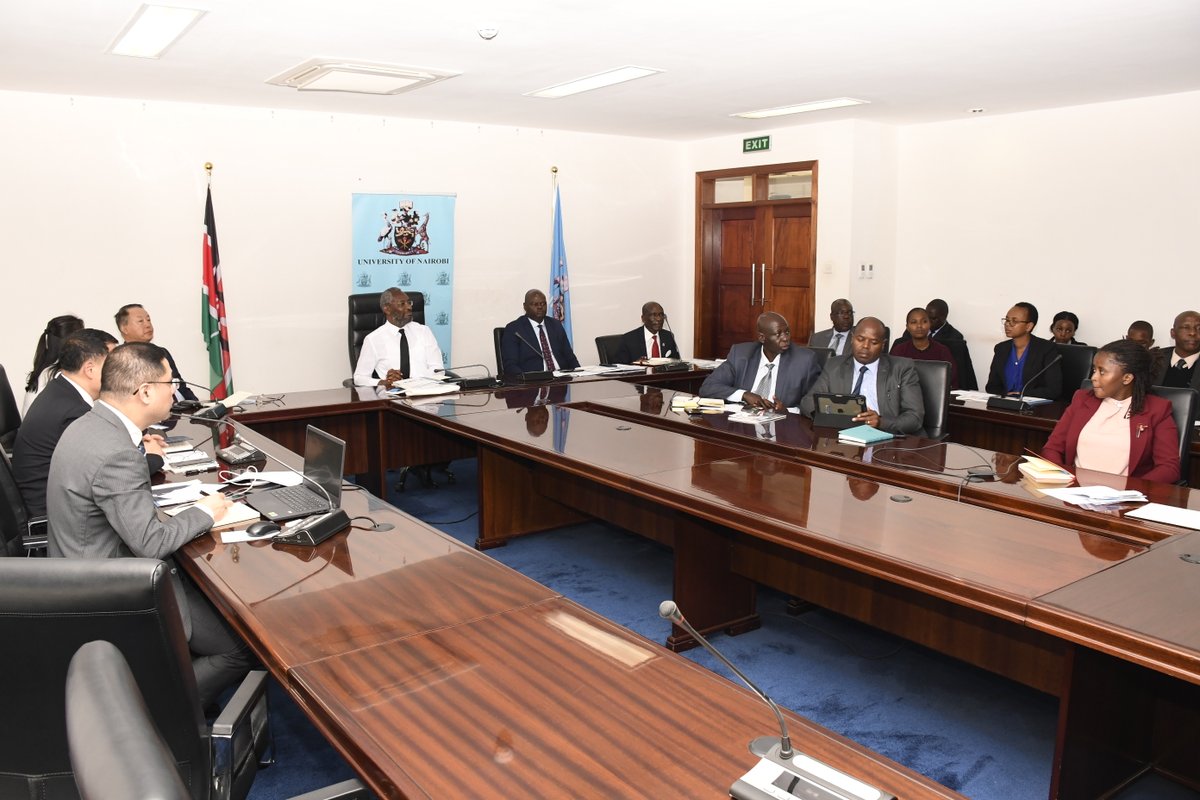 uonadvancement's tweet photo. A delegation from @UNESCO_ICHEI led by the Director Prof Li Ming paid a courtesy call to the Vice Chancellor Prof Stephen Kiama. The highlight was the training of teachers on Digital Transformation through IIOE-Kenya National Centre. @uonbi https://t.co/K0f6kQKeqN