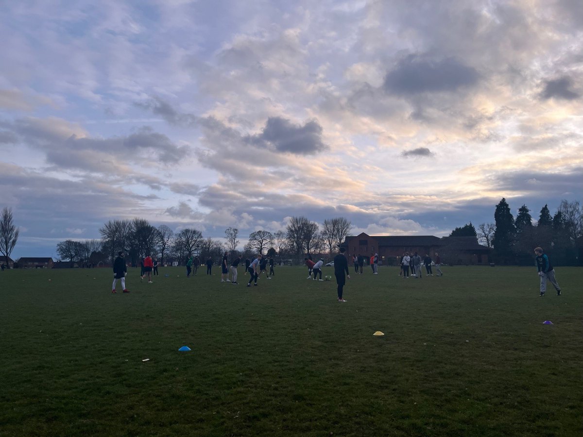 DavidsonFB's tweet photo. Over spring break, some of our guys in Campus Outreach took a mission trip to England. 
They organized and ran football camps for the University of Birmingham American football team, watched and broke down game film, and toured London.

#WE #PACE #CatsCare https://t.co/c0umXN42D2