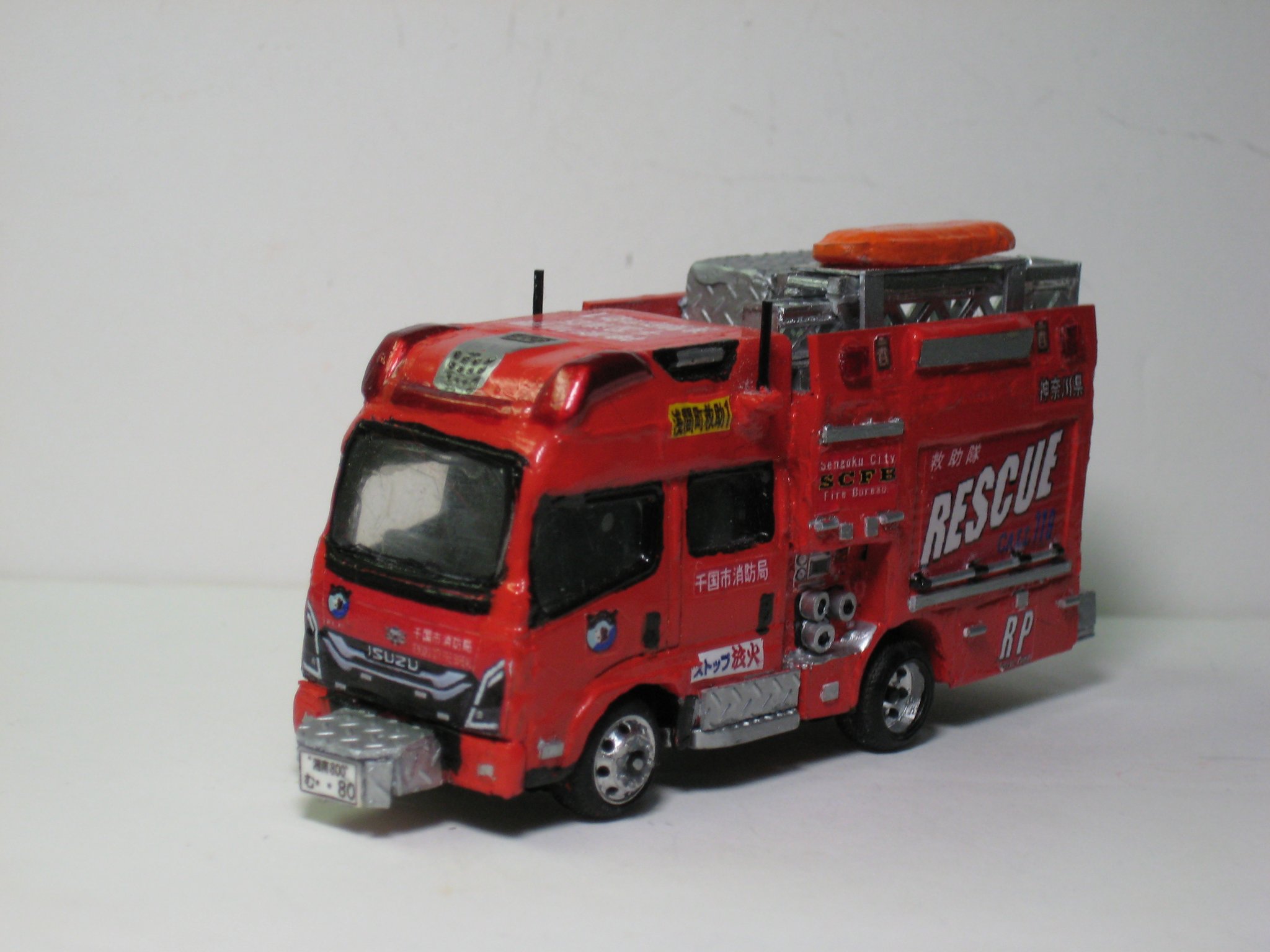 トミカ改造 自作品 いすゞエルフ トライハート型救急車 金ちゃん@『㈱自転車総業』 on X: 