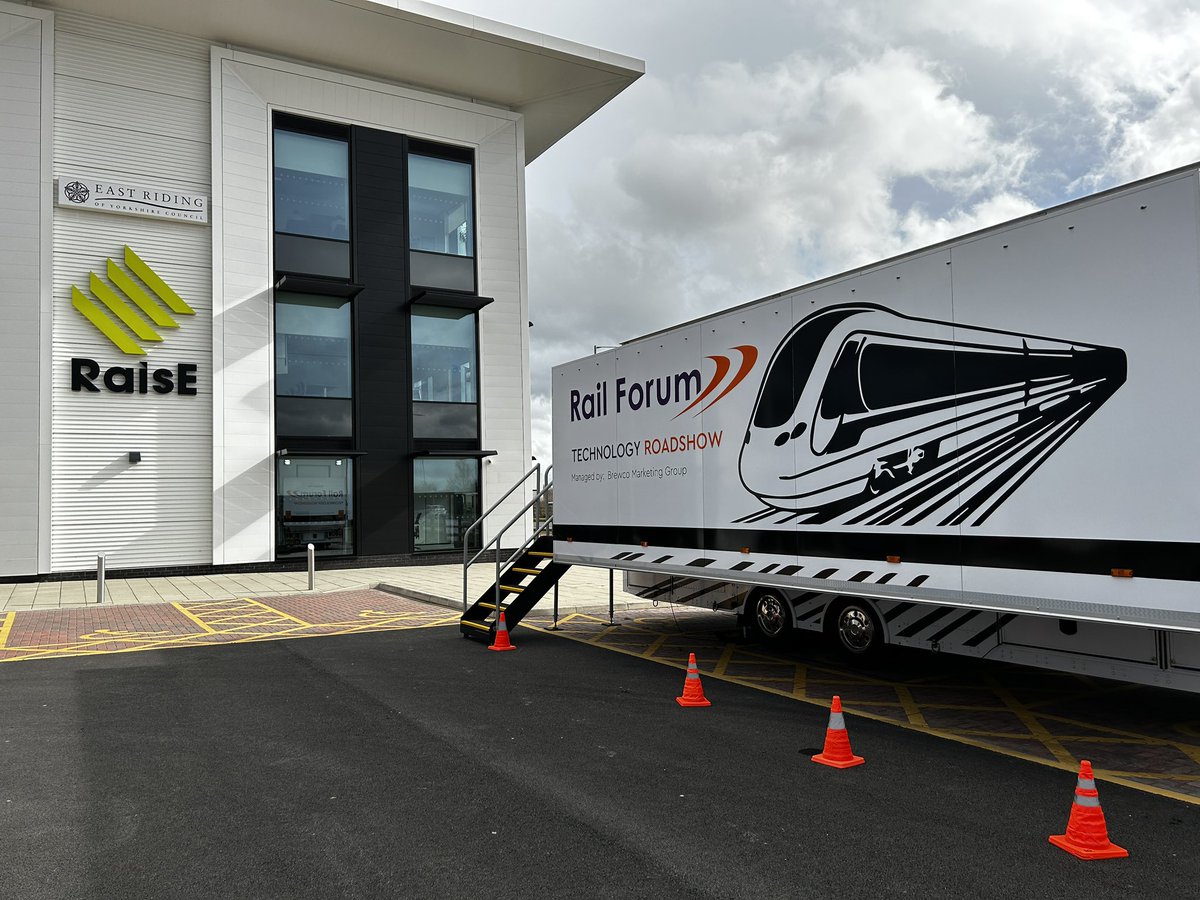BrewcoUk's tweet photo. Great morning at the #RaisEBusinessCentre #Goole #rail #BMGIndustryRoadshows https://t.co/Uc9tcFwVfI