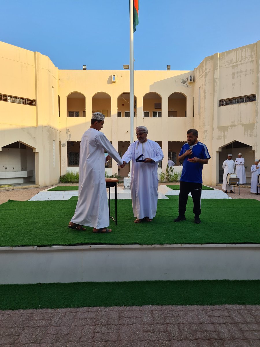 alsultanf_schoo's tweet photo. تم تكريم الطالب محمد بن خالد الهاشمي لمشاركته في كأس الاتحاد العماني للسباحة 
٢٠٢٢ وحصوله على المركز الثاني في سباقات ٥٠ متر (ظهر) و
٥٠ متر (فراشة). https://t.co/YVbr5QlnGJ