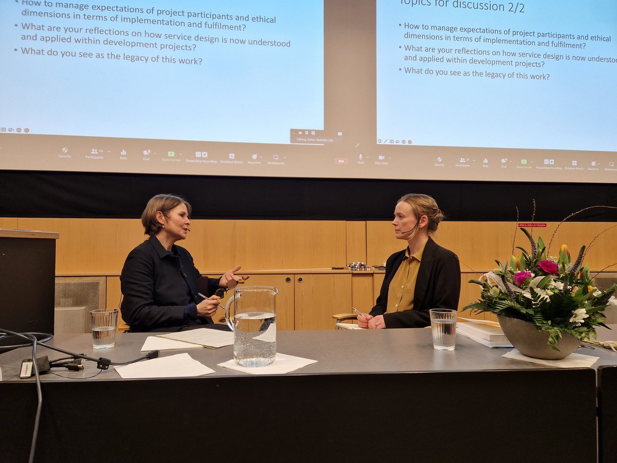 Discussing how #servicedesign could fit into development work in different ways, through institutional settings as well as amplifying local knowledge