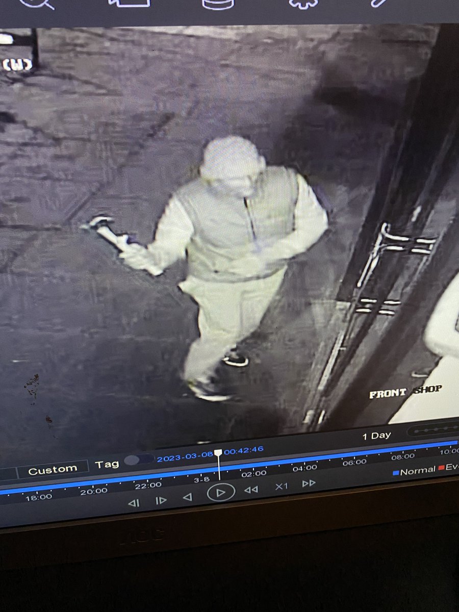 SarahBrading's tweet photo. hi @rushanaraali , just chasing for that date to meet the local #smallbusinesses who have been victims recently to vandalism and break ins? I have a spreadsheet of 29 businesses, 20 of which are in your area. Is this a priority? #bethnalgreen #rushanaraali https://t.co/2JFdkxKmv5