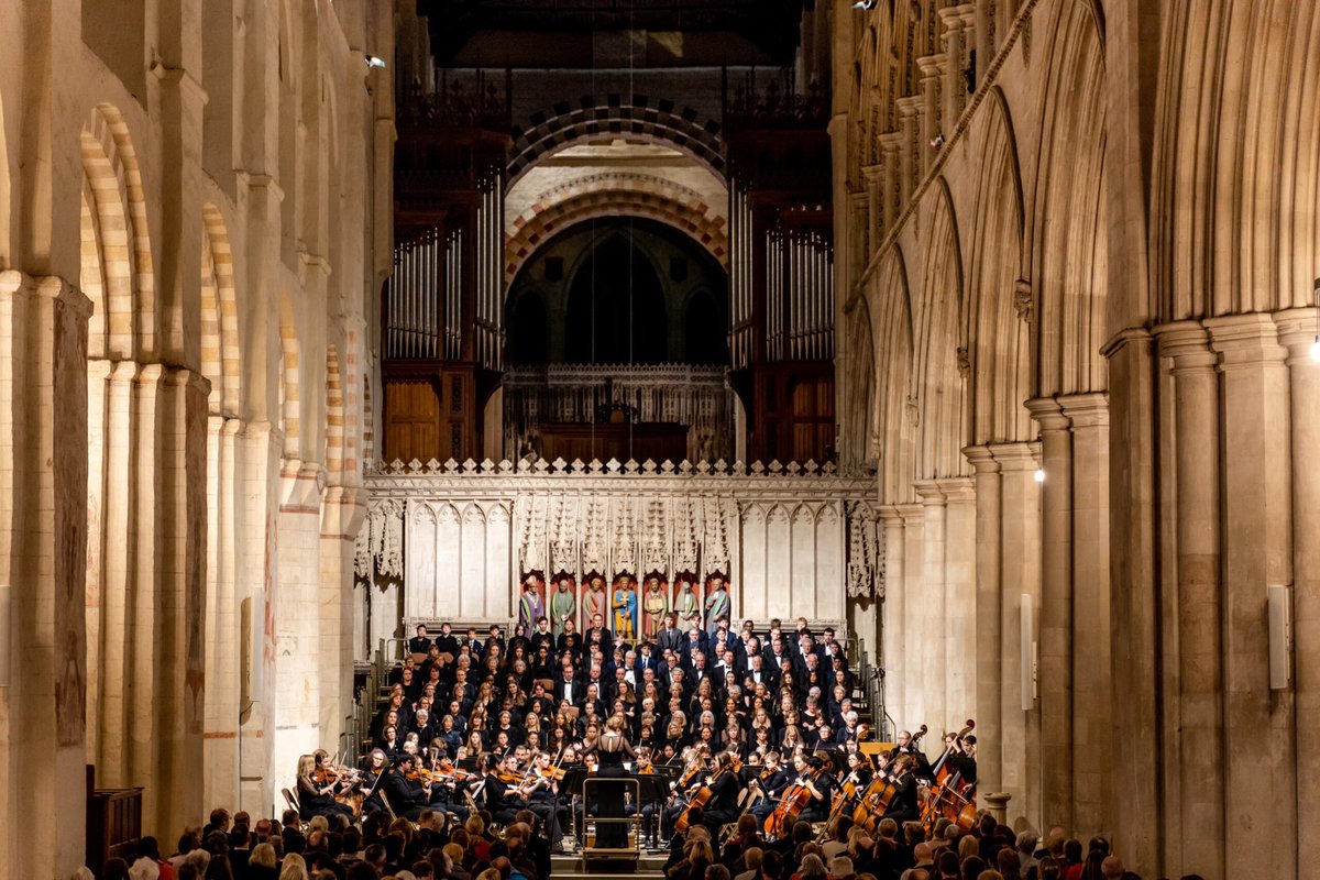 Only a couple more days until our Joint School's Concert with @STAHS. One of our highlights of the year, it will be a wonderful evening in the beautiful surrounds of @StAlbansCath. Still time to get your tickets here: https://t.co/Gr3G25Vjbp

@Mix926official @hertsad