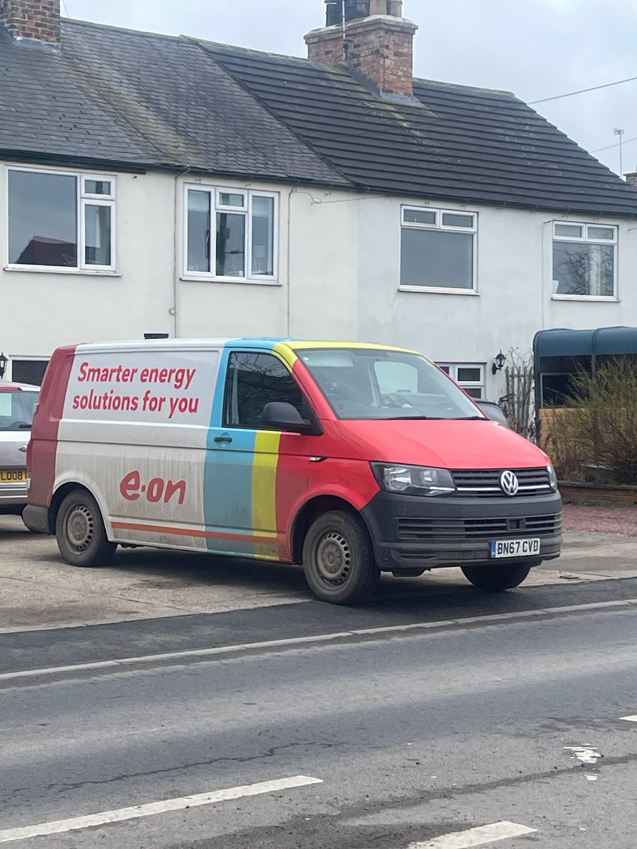 elega_rose's tweet photo. @EON_SE_en It is unacceptable for your drivers to block footpaths like this, forcing people to walk in the road to get round. Educate your staff. Stop forcing people, particularly those with disabilities and/or children, into dangerous situations because of your incompetence. https://t.co/Djwp8fz35d