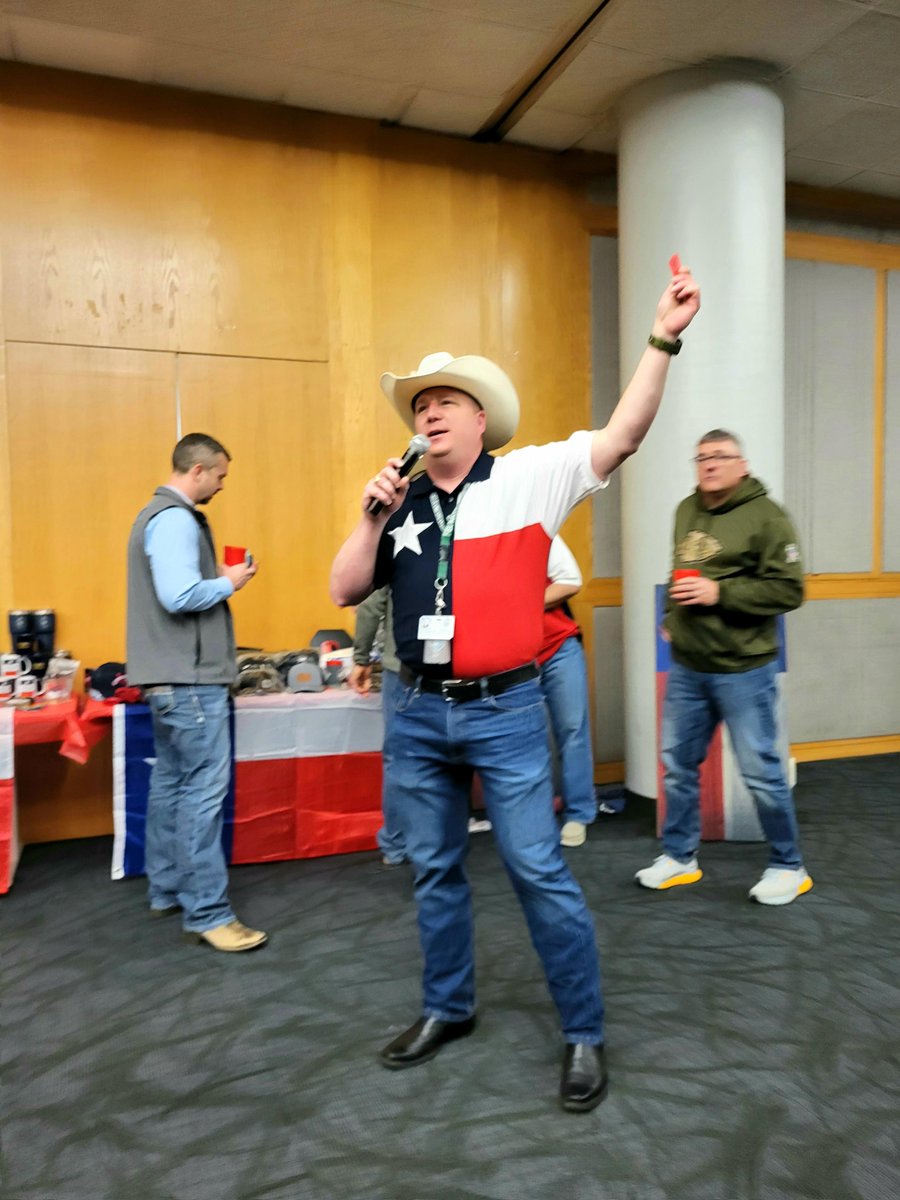 FBINAAQuantico's tweet photo. Everything is bigger in Texas, including Texas Night for Session 285!🤠
#BootsAndBuckles #TexasNight #Session285 https://t.co/JdtV79YFGC