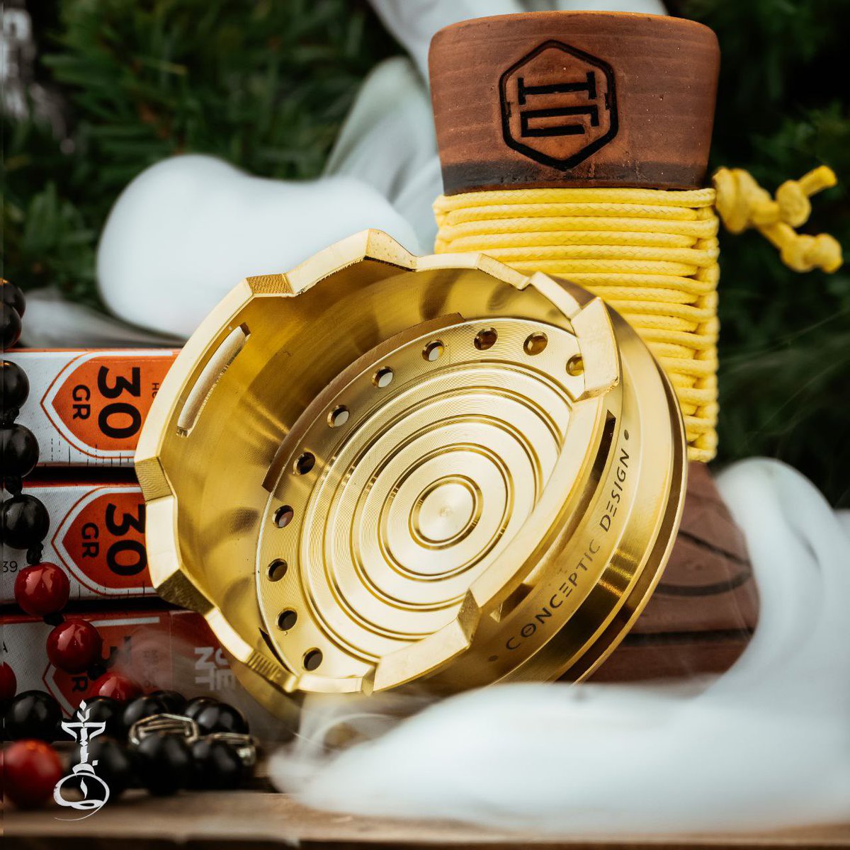 concepticdesign's tweet photo. Conceptic HMD Gold #concepticdesign https://t.co/f3NdLAyPxg
