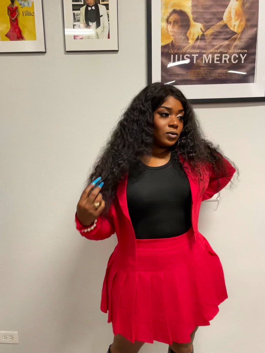 The snack that smirks back. 😘