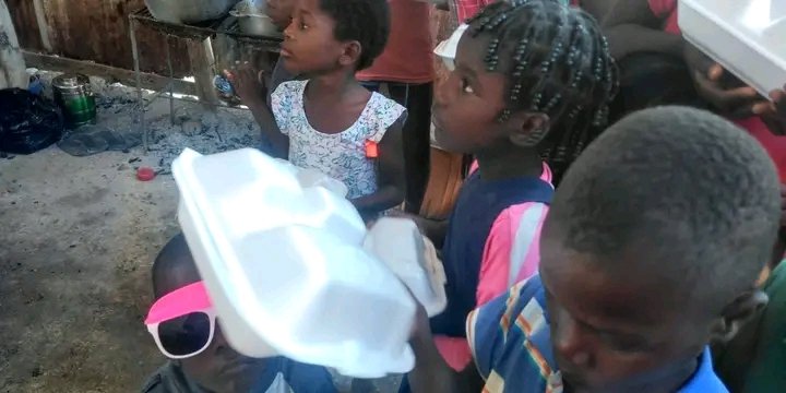 ForResidence's tweet image. Prayer for orphans Starving