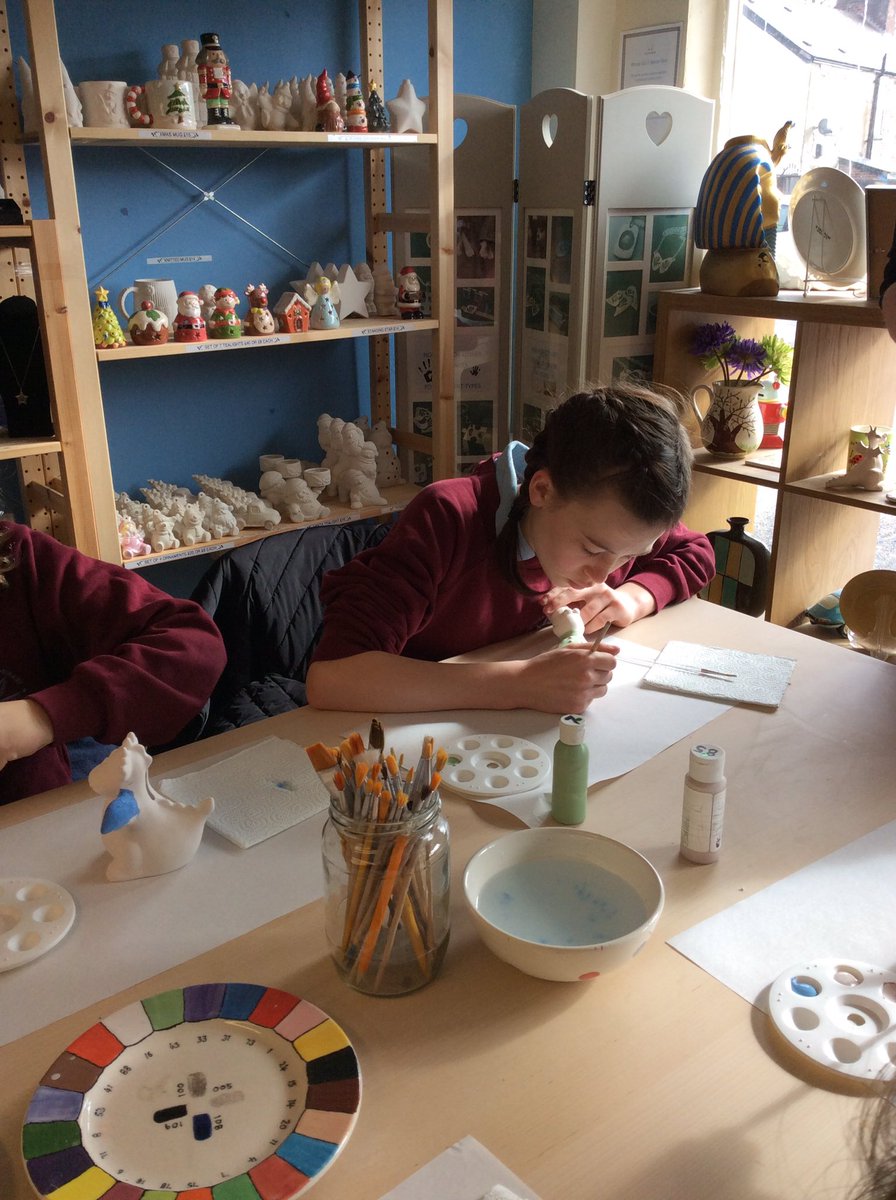 ks2_group's tweet photo. We’ve spent a wonderful morning at the Keepsake Workshop painting pottery.  We can’t wait to write our recounts about this trip. 
@StradbrokePri 
@TKWSheffield https://t.co/6bBgYjmFfu