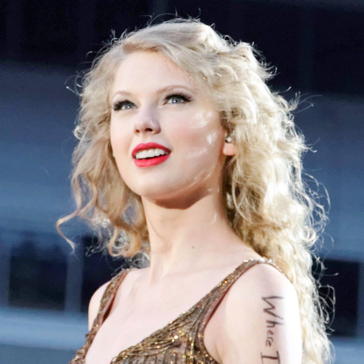 เธรด- ทำไมสวิฟตี้ถึงเดาว่าเทย์เลอร์จะประกาศปล่อย #SpeakNowTaylorsVersion คืนนี้ 

#TaylorSwift