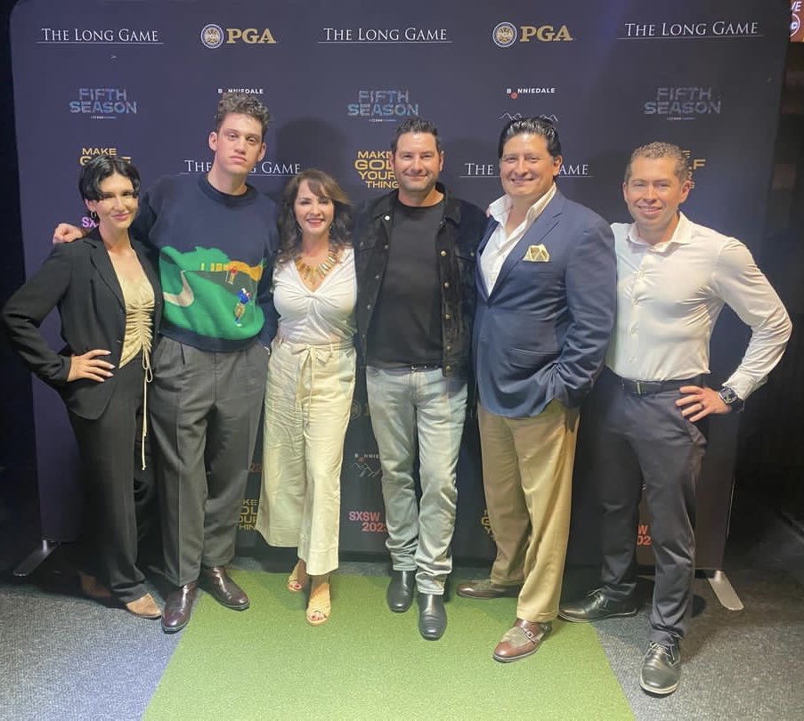 ElPesoHero's tweet photo. Mucho Más crew! Making waves in Film/TV/Books/Comics/Talent Management (Missing but there in spirit,David Bowles, Vince Lazzo)#MuchoMas #TheLongGame #TheBlackDemon #ChispaComics https://t.co/LDyG9lxa6u