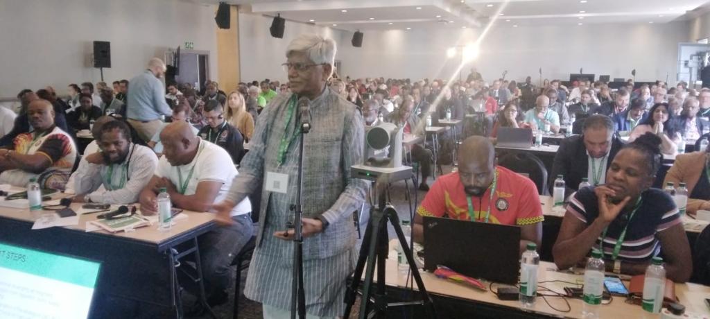 ShivaGopalMish1's tweet photo. General secretary AIRF shri S G Mishra addressing the inland Transport meeting at Johannesburg . 
@ITFglobalunion 
@ITF_DelhiOffice 
@RailMinIndia https://t.co/vD4UAolwD9