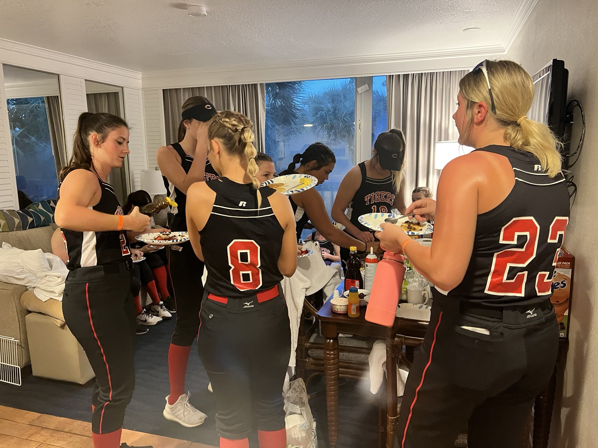 Circleville Softball on X: All dressed up, fed and ready for scrimmage #1  in the sunshine state. 🐅☀️  / X