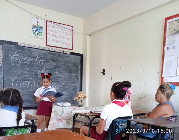 epjdluz's tweet photo. Con excelentes💯 resultados se desarrolló en nuestra Institución Educativa el evento de monitores📚📝. Los futuros pedagogos están garantizados.🇨🇺✏️  #CubaMined #Contramaestre @LeticiaCalvoD @elsa_ena @FundichelyRosa @dpestgo @DraMaricelDM https://t.co/2TaQlnCssN