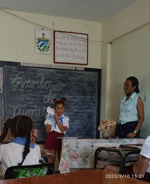 epjdluz's tweet photo. Con excelentes💯 resultados se desarrolló en nuestra Institución Educativa el evento de monitores📚📝. Los futuros pedagogos están garantizados.🇨🇺✏️  #CubaMined #Contramaestre @LeticiaCalvoD @elsa_ena @FundichelyRosa @dpestgo @DraMaricelDM https://t.co/2TaQlnCssN