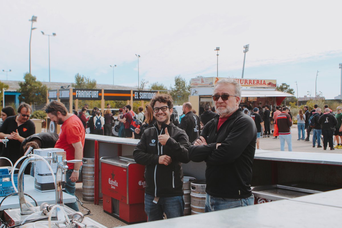 xiquetstgn's tweet photo. A la nostra pàgina de Facebook trobareu un recull de fotografies del #TorneigXDT d'aquest cap de setmana! 

https://t.co/PTLsZ2o3b4 https://t.co/azpNRroGpP