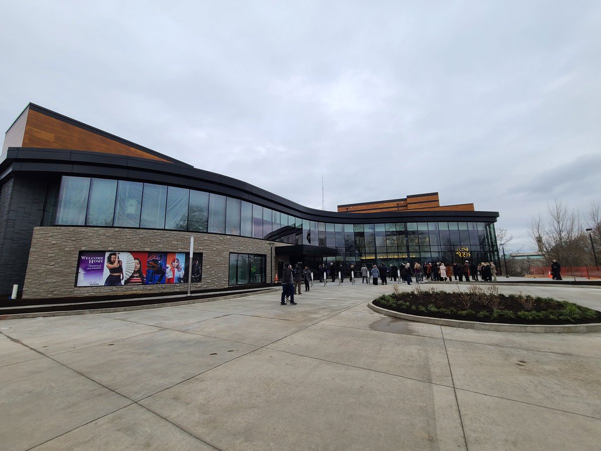 Tana Weingartner🎙🦝 tweet media