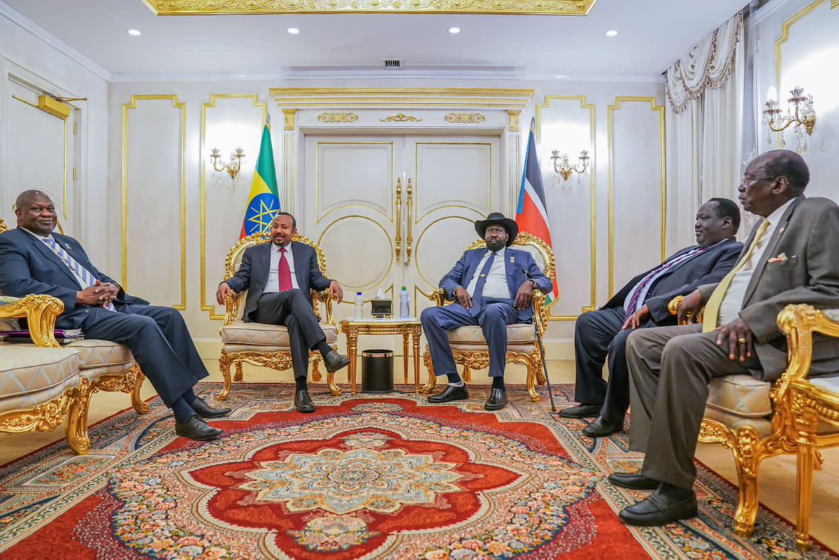 AbiyAhmedAli's tweet photo. I appreciate President Salva Kiir for the hospitality accorded to me and my delegation during our visit in Juba. In my meetings with President Kiir and First Vice President Riek Machar, I shared #Ethiopia’s commitment to supporting stability and peace in South Sudan. https://t.co/elAPnDWsE9