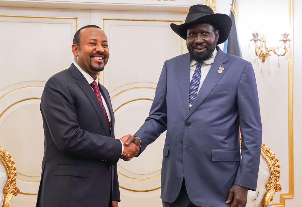 AbiyAhmedAli's tweet photo. I appreciate President Salva Kiir for the hospitality accorded to me and my delegation during our visit in Juba. In my meetings with President Kiir and First Vice President Riek Machar, I shared #Ethiopia’s commitment to supporting stability and peace in South Sudan. https://t.co/elAPnDWsE9