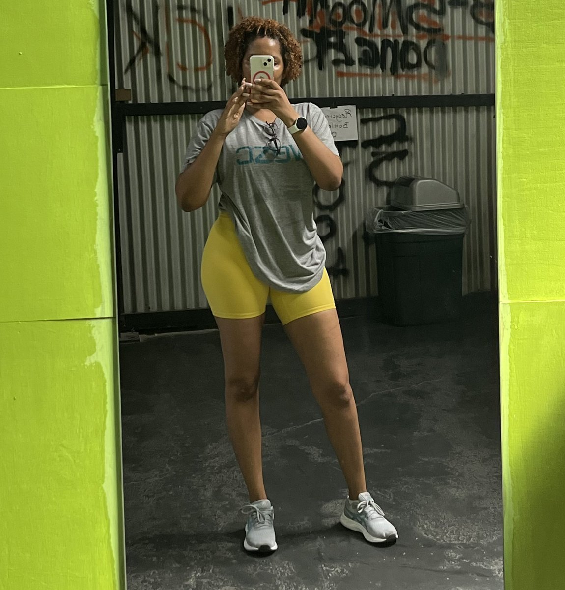 mamachell's tweet photo. Some Core workout and legs! I’m going to call this one Feel The Burn !! #chelldem #coreworkout #Jamaica #sprytraining #coremuscles #workout #gymmotivation https://t.co/moboXJ8DJd