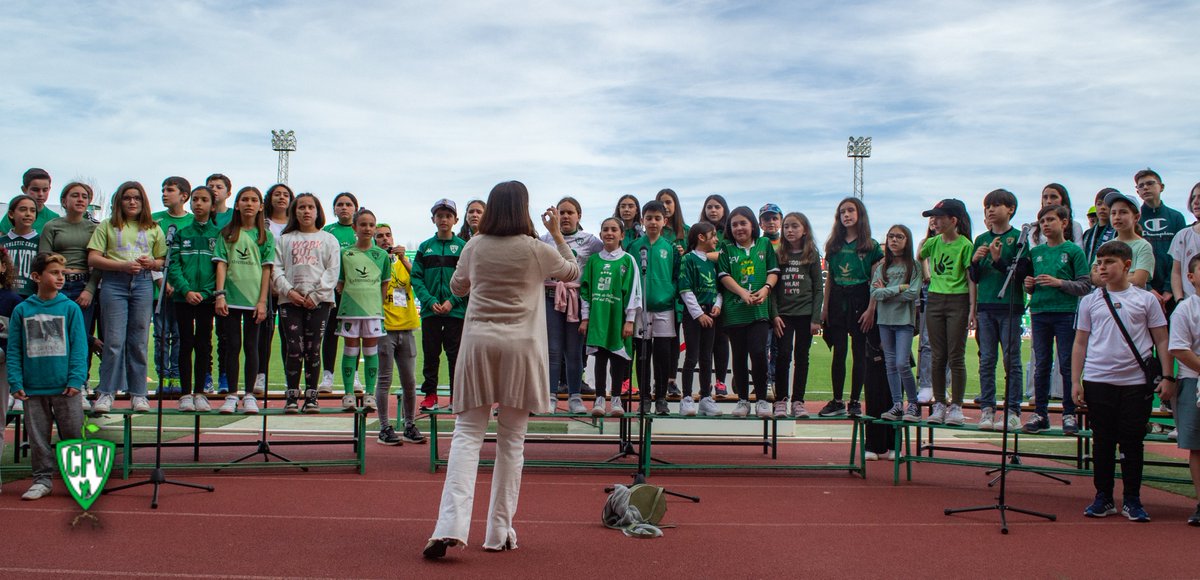 cfvillanovense's tweet photo. 📸Imágenes de los actos del 30 aniversario del Club de Fútbol Villanovense

▶️Puedes verlas todas en nuestro álbum de Facebook: https://t.co/kYaLKu9Jc9

#AvantiVillano 🌱💚 https://t.co/7sehaSts8P