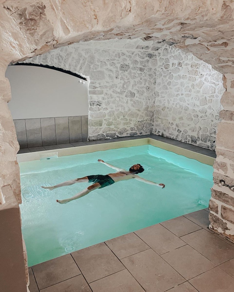 asaguestfr's tweet image. #MondayMotivation ❤️

➡️ Direction l'Hôtel le Splendid, en plein cœur de Dax !

Avec as a Guest, bénéficiez d'un accès au parcours aqua sensoriel ✨

#asaguest #dax #paris #tourisme #hotel