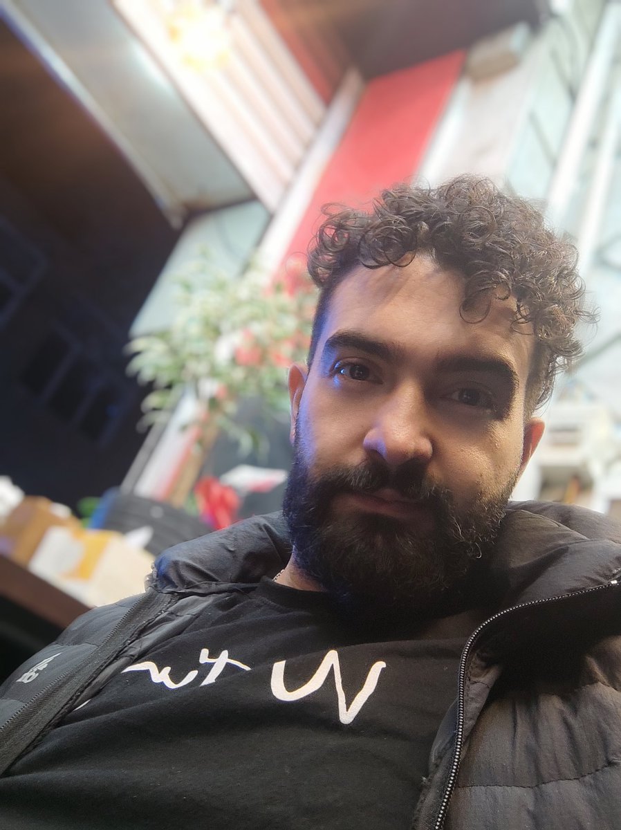 منو نپیچون من خودم فرفریم 😎❤️