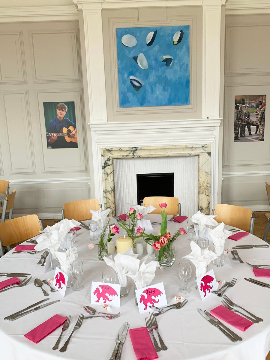 PangbourneColl's tweet photo. Thank you to our catering team for a lovely #PangCollStGeorge divisional (house) dinner on Friday night 🎉 A great night had by all! #PangCollDivActivity #PangCollFood @PangCollFood https://t.co/Jm1l4iA9R9