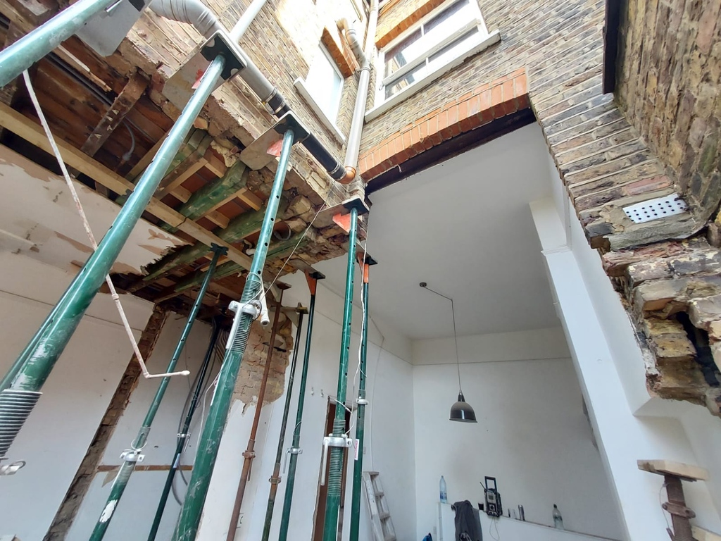 Some real BTS straight from our site 😃 
Stay tuned for the transformation of this beautiful place in London ❤️  
For further queries and a Free Quote, you can contact us at: 07454 772 853
#sallaconstruction #ukconstruction #ukbuilders #londonlandlords #constructionuk