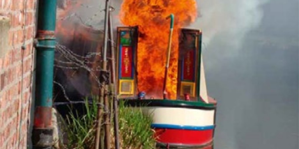 CRTBoating's tweet photo. Fire kills! A fire on a boat can spread extremely rapidly and be totally devastating. Get out, and stay out, and call the fire brigade. Do you have a fire plan for your boat? https://t.co/d8HrVbEUTp https://t.co/Y2SZmKW8n3