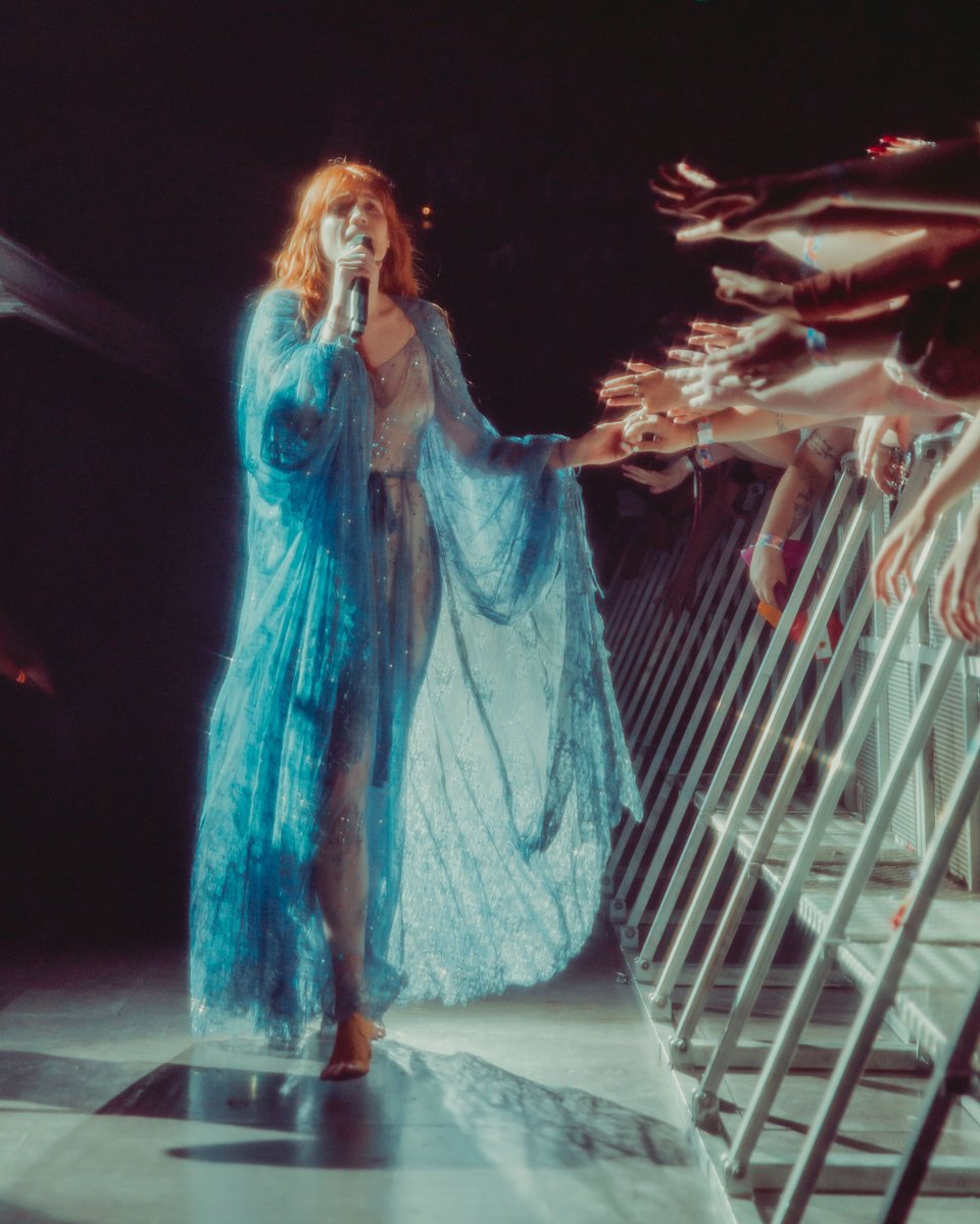 florencemachine's tweet photo. Dance Fever Tour Australia🩸✨
Photos: Valerie Lee https://t.co/Y2GioXnMzC