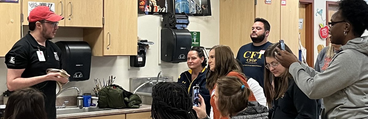 Liz29401's tweet photo. @IamCPS science teachers are loving the Animal Encounter program and professional learning from the @CincinnatiZoo this morning. Thank for partnering!! #CPSBePresent https://t.co/DmGKnCNc7S